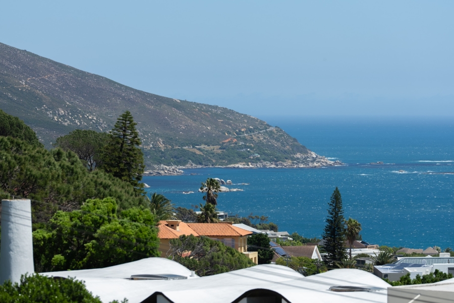2 Bedroom Property for Sale in Camps Bay Western Cape
